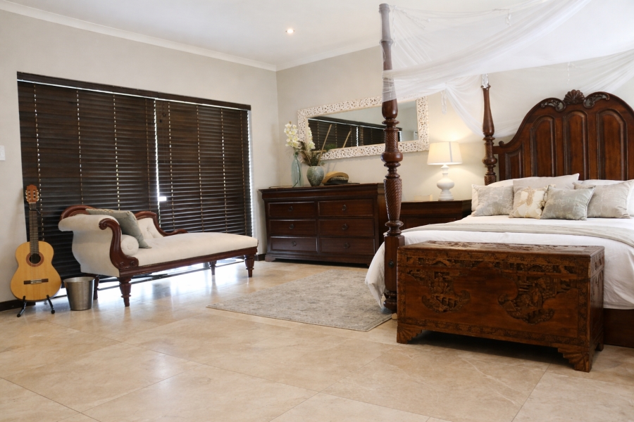 4 Bedroom Property for Sale in Flamingo Vlei Western Cape